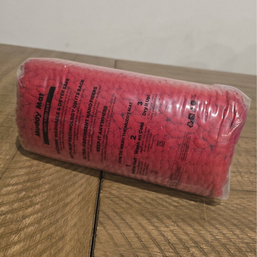 Muddy Mat Anti-Mud Dog Door Mat Red 19" x 30" Absorbent Chenille NEW Sealed